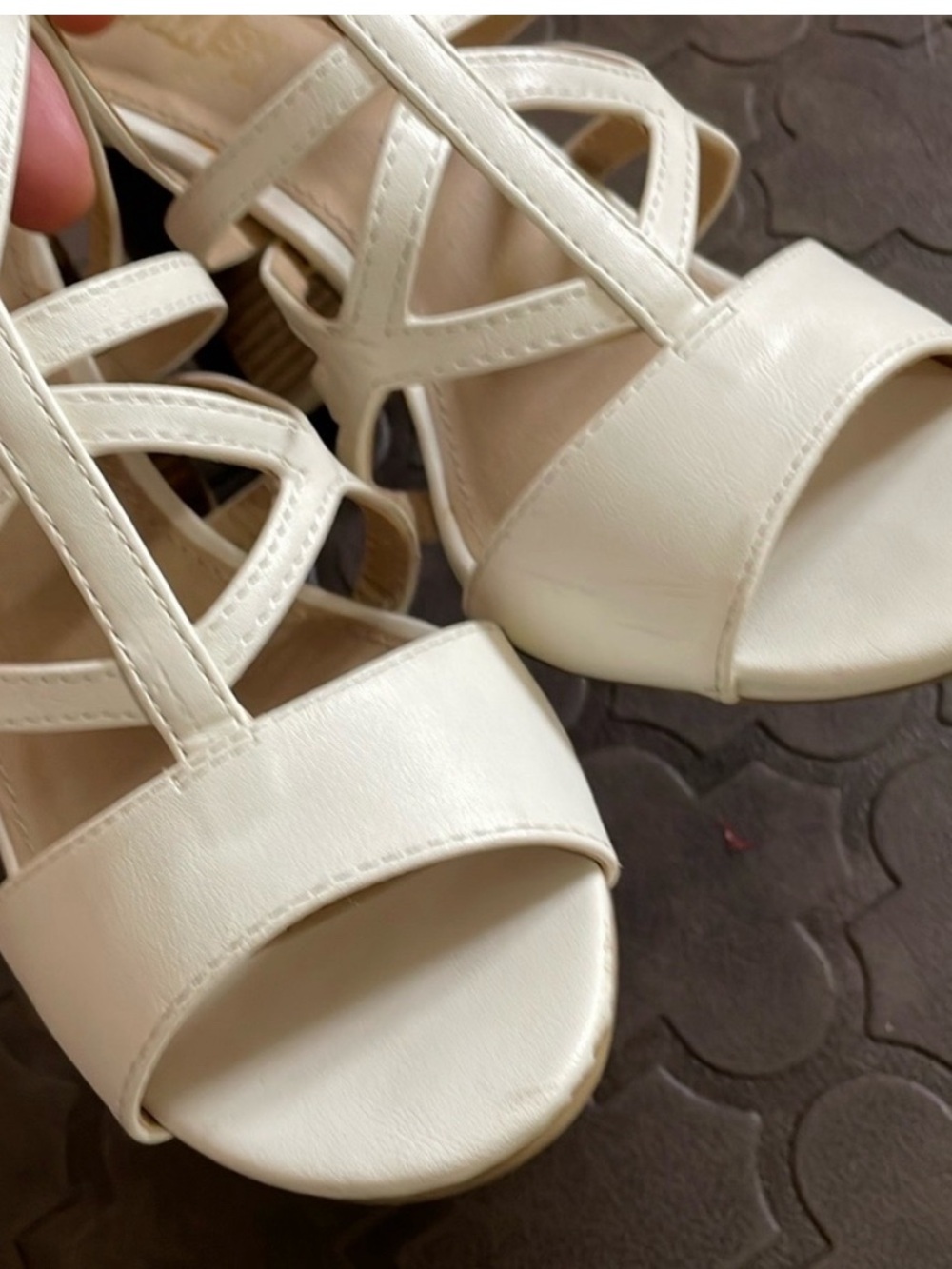 Block off white heels sandals - Picture 3 of 7